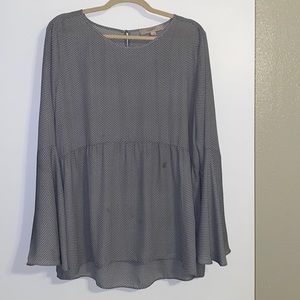 Loft Size Large Gray and White Print Long Bell-sleeve Top